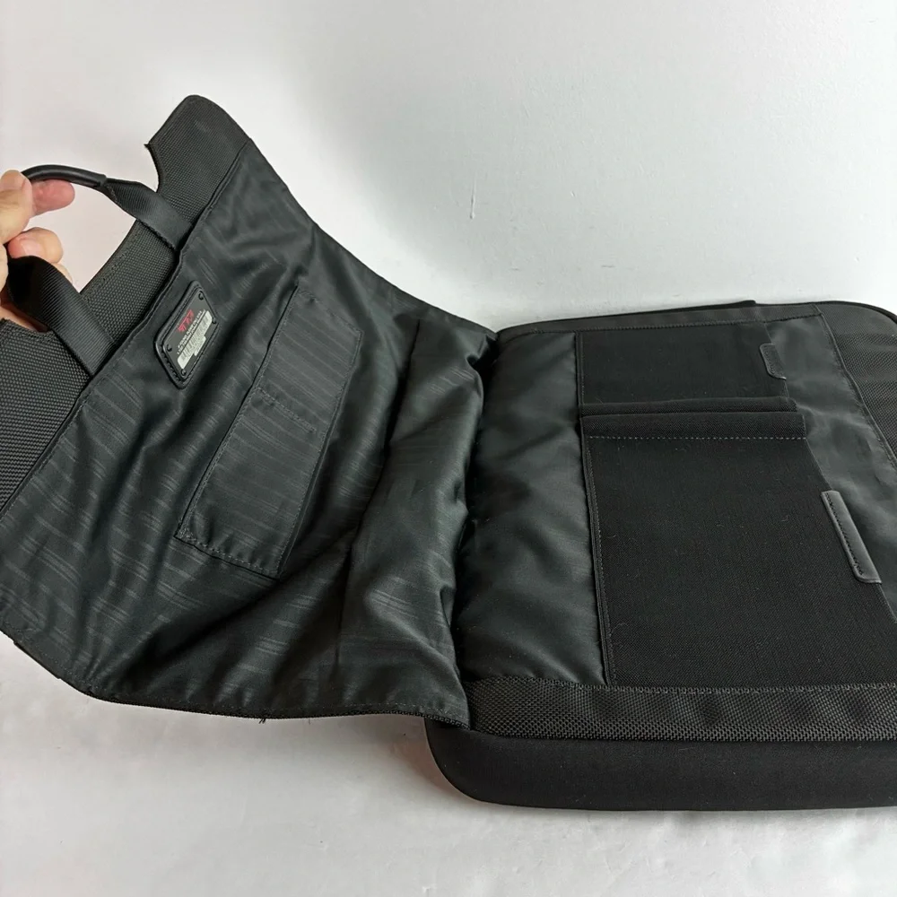 Tumi 26156dh black